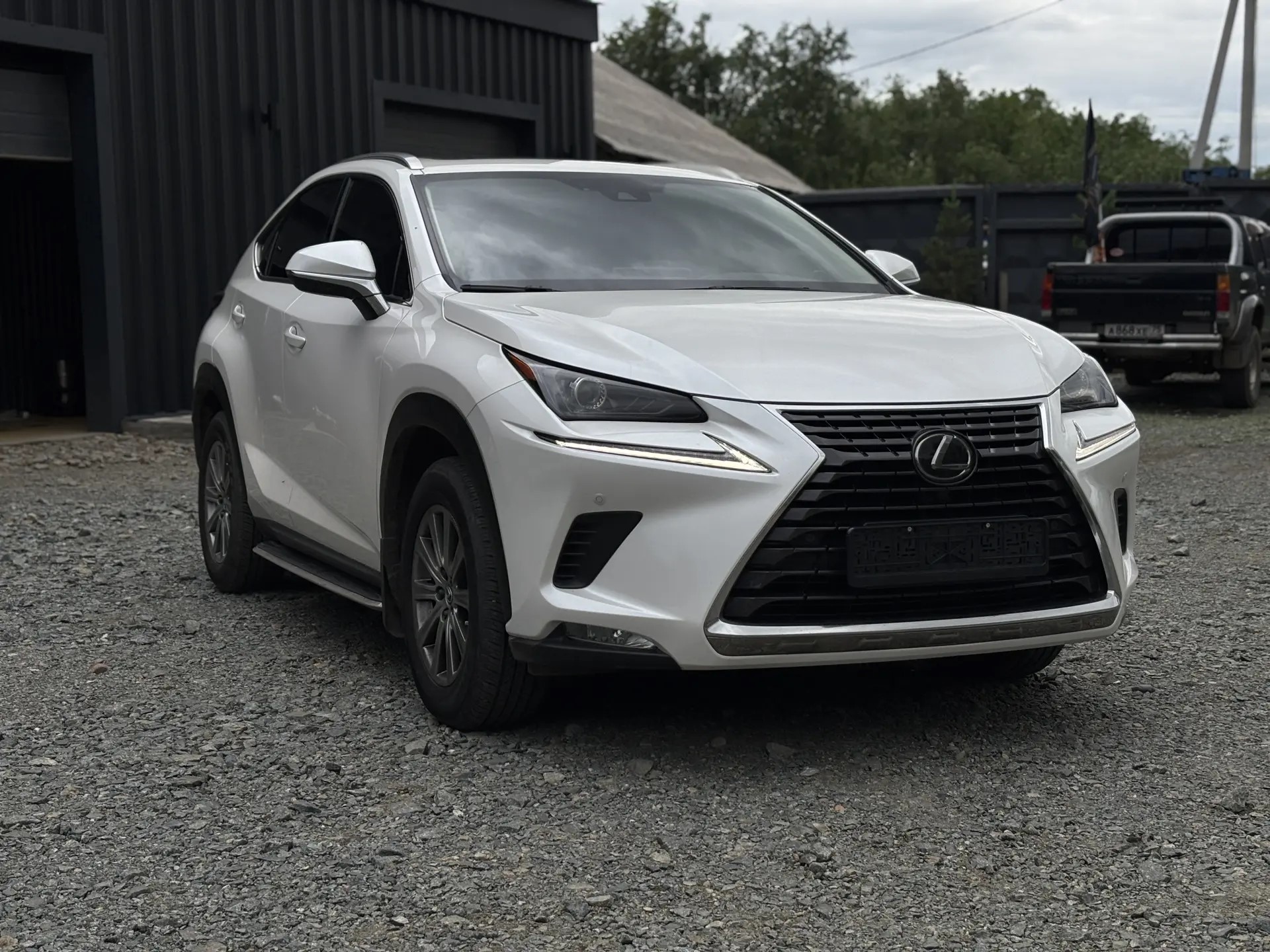 NX 200